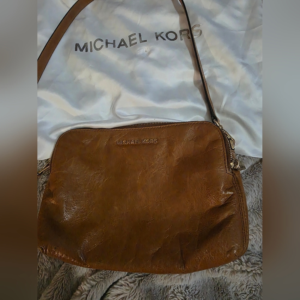 Michael Kors Tan Leather Jet Set Crossbody.